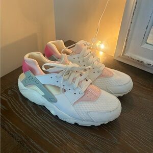 Nike huarache fit women’s 7